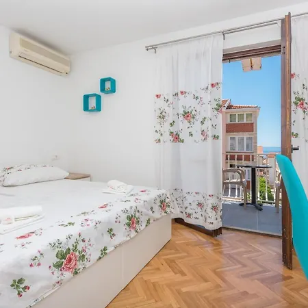 Royal M&m Apartman *