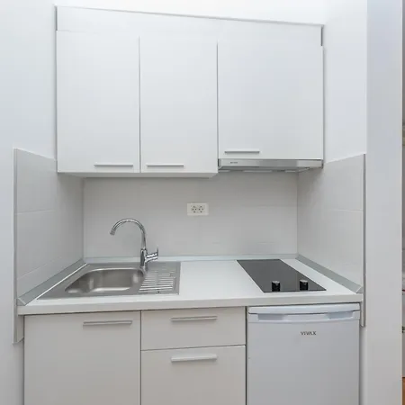 Royal M&m Apartment *