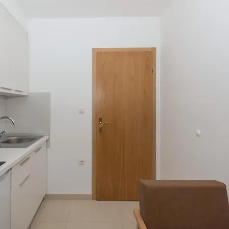 Royal M&m Apartment Makarska