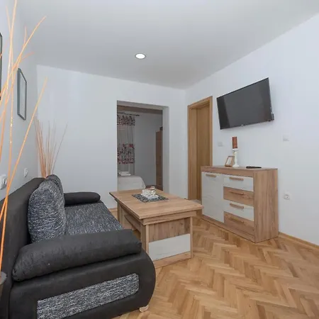 Royal M&m Apartment Makarska