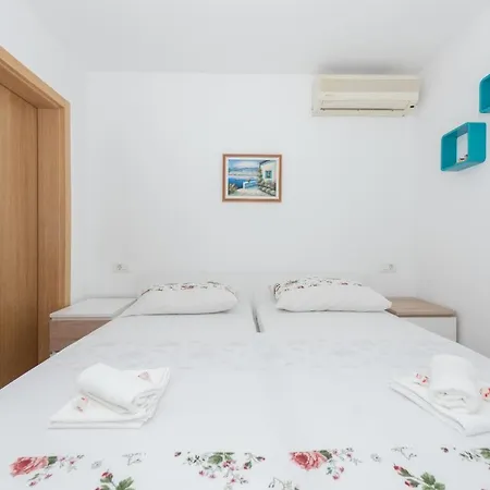 Royal M&m * Makarska