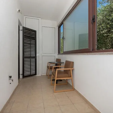 Royal M&m Lejlighed Makarska