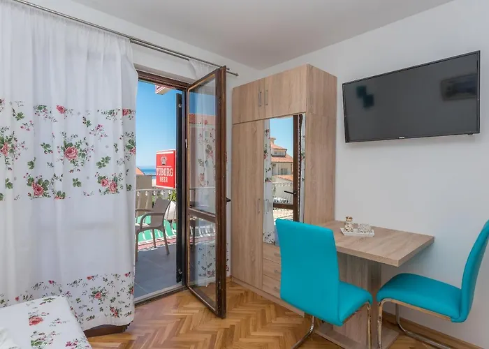 Royal M&m Макарська