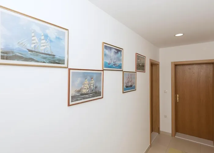 Royal M&m * Макарська