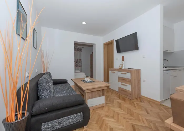 Royal M&m Apartment Makarska